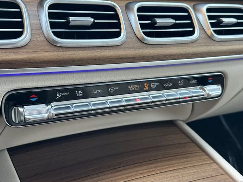 New 2025 Mercedes-Benz GLS 450 4MATIC image 20