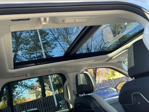 New 2025 Lincoln Navigator Reserve image 11