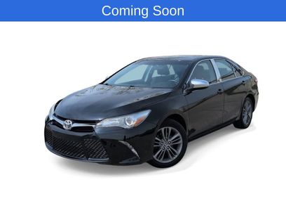 Used 2015 Toyota Camry SE w/ Moonroof Package