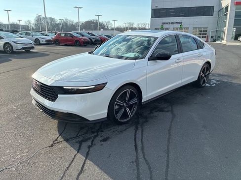 Used 2023 Honda Accord Sport image 15