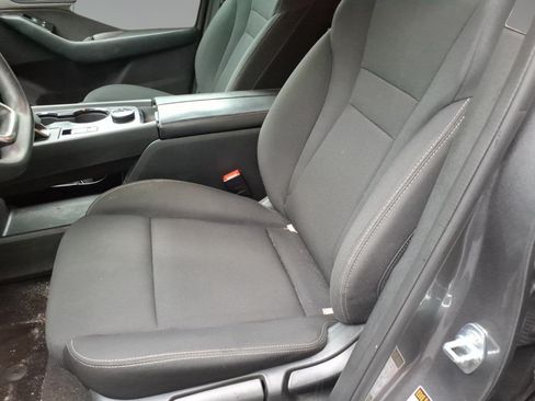 Used 2023 Nissan Rogue S AWD/4WD image 7