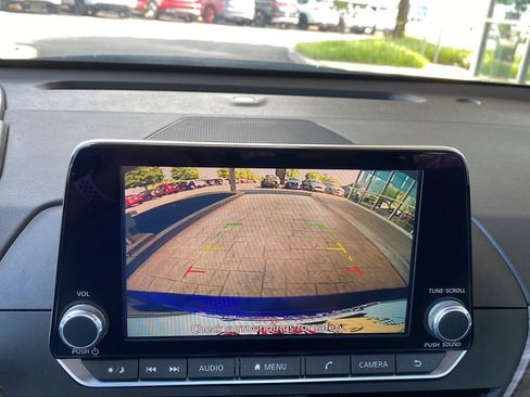Certified 2025 Nissan Altima 2.5 SV FWD image 29