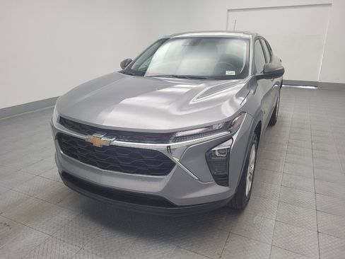 Used 2024 Chevrolet Trax LS w/ Driver Confidence Package FWD image 15