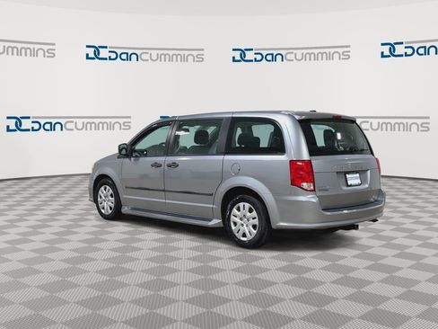 Used 2015 Dodge Grand Caravan American Value Package w/ UConnect Hands-Free Group FWD image 6
