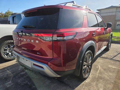 Used 2023 Nissan Pathfinder SL w/ SL Premium Package FWD image 4