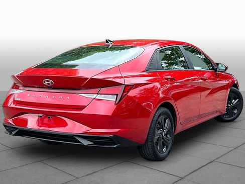 Used 2022 Hyundai Elantra SEL FWD image 25