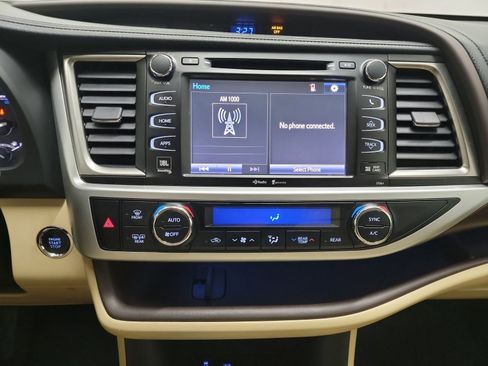 Used 2015 Toyota Highlander Limited image 21