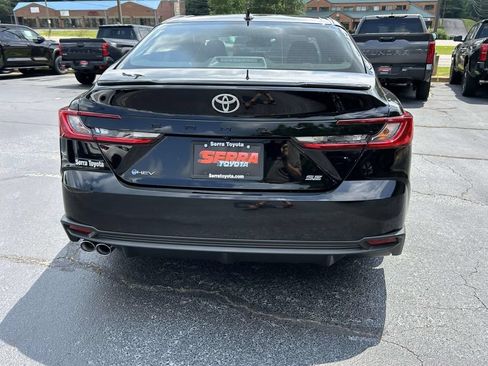 New 2026 Toyota Camry SE FWD image 4