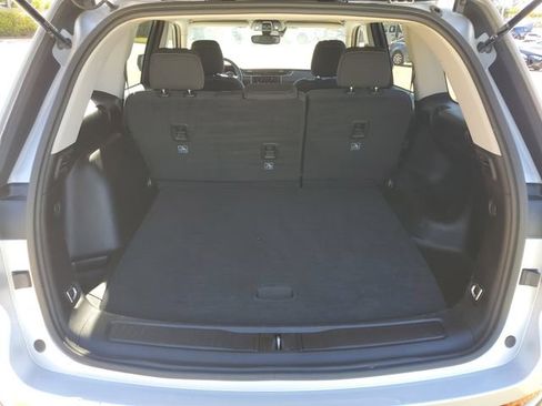 Used 2024 Jeep Grand Cherokee Laredo image 34