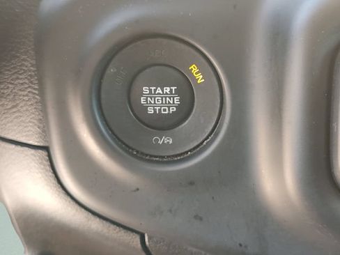 Used 2019 Jeep Wrangler Unlimited Sport S AWD/4WD image 18