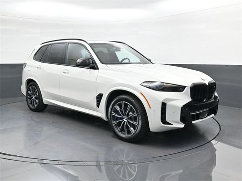New 2026 BMW X5 M60i w/ Executive Package image 2