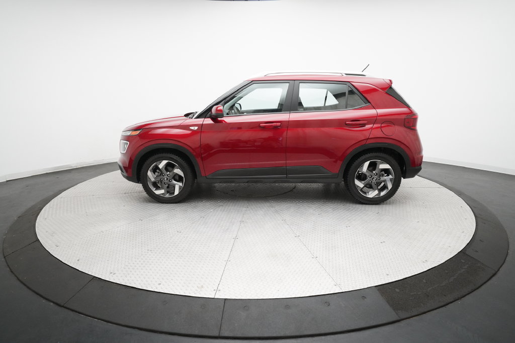Used 2023 Hyundai Venue SEL FWD image 23