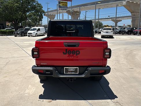 Used 2021 Jeep Gladiator Sport AWD/4WD image 6