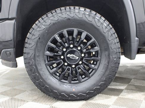 Used 2024 Chevrolet Silverado 2500 LTZ w/ LTZ Plus Package AWD/4WD image 38
