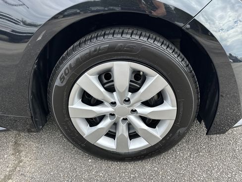 Used 2023 Toyota Corolla LE image 12