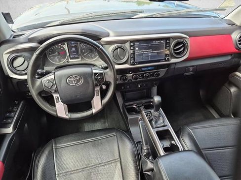 Used 2023 Toyota Tacoma SR5 w/ Technology Package AWD/4WD image 18