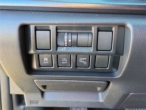 Used 2021 Subaru Crosstrek 2.5i Sport w/ Moonroof Package image 25