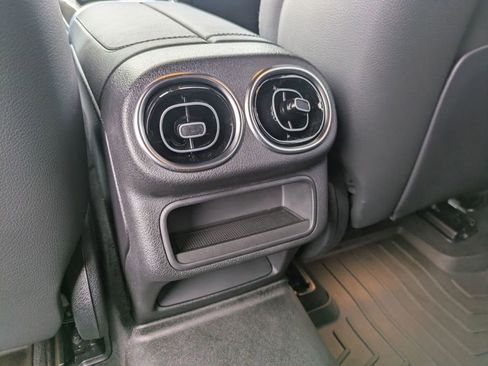 Used 2023 Mercedes-Benz GLC 300 GLC 300 image 39