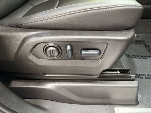 Used 2022 Chevrolet Silverado 1500 LTZ w/ LTZ Premium Package image 19