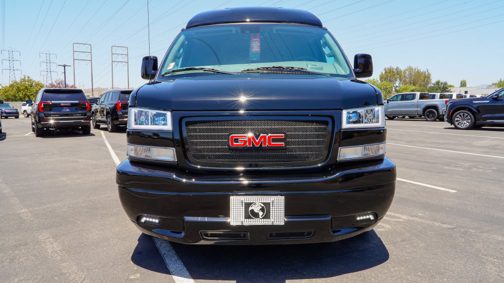 New 2026 GMC Savana 2500 Extended w/ Driver Convenience Package RWD image 4