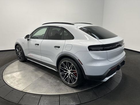 New 2026 Porsche Macan 4S Electric AWD/4WD image 3
