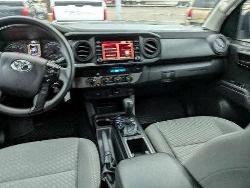 Used 2022 Toyota Tacoma SR image 14