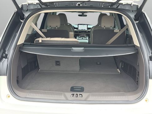 Used 2022 Lincoln Aviator Reserve w/ Equipment Group 201A RWD image 8