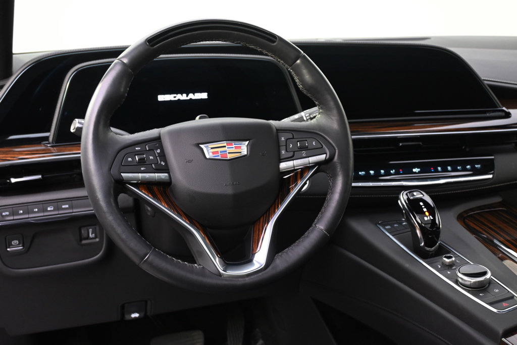 Used 2023 Cadillac Escalade Premium Luxury AWD/4WD image 12