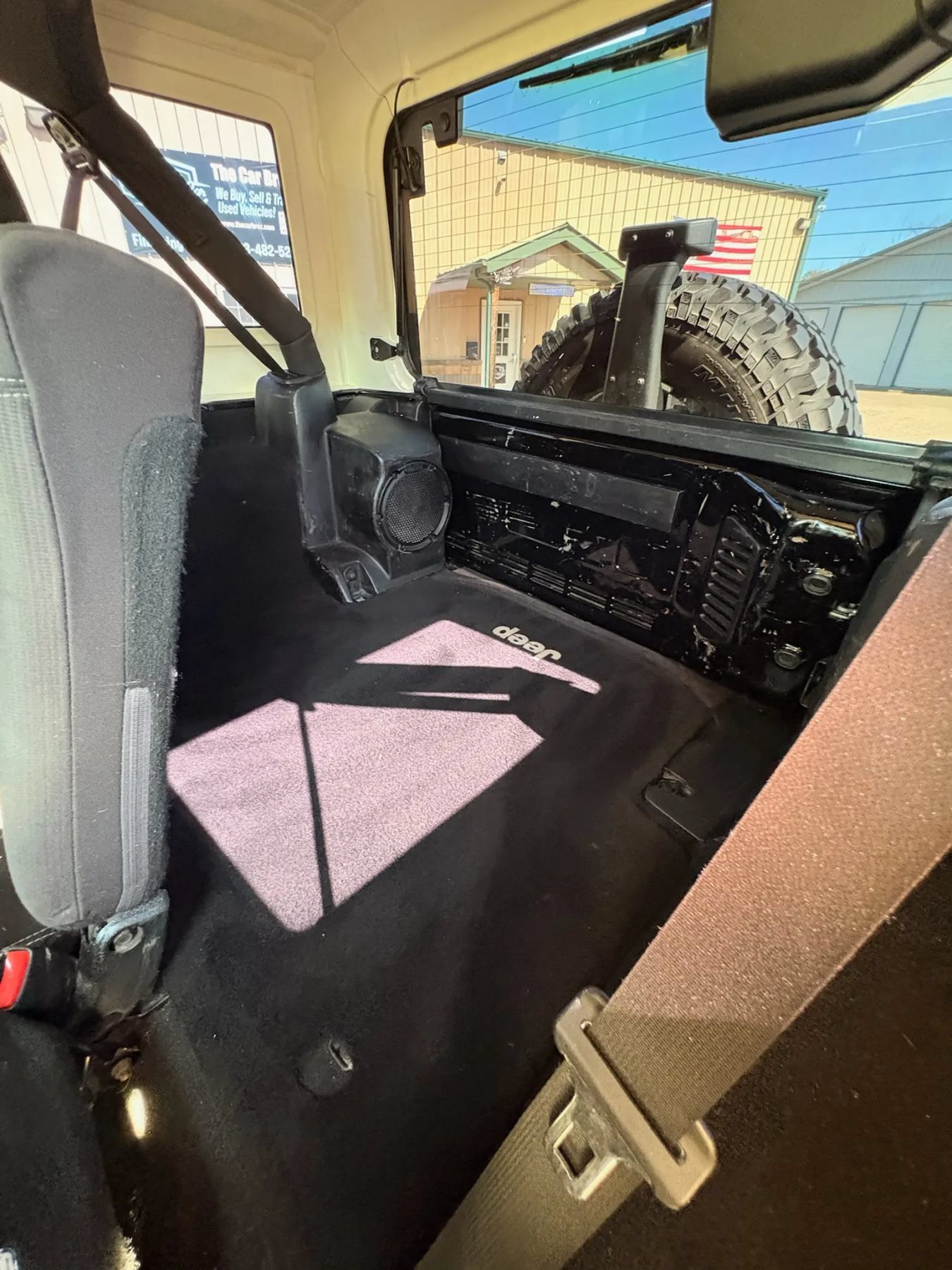 Used 2013 Jeep Wrangler Unlimited Sahara AWD/4WD image 36