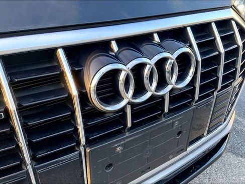 Used 2023 Audi Q3 2.0T Premium w/ Convenience Package image 29