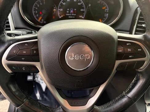 Used 2020 Jeep Grand Cherokee Altitude AWD/4WD image 20