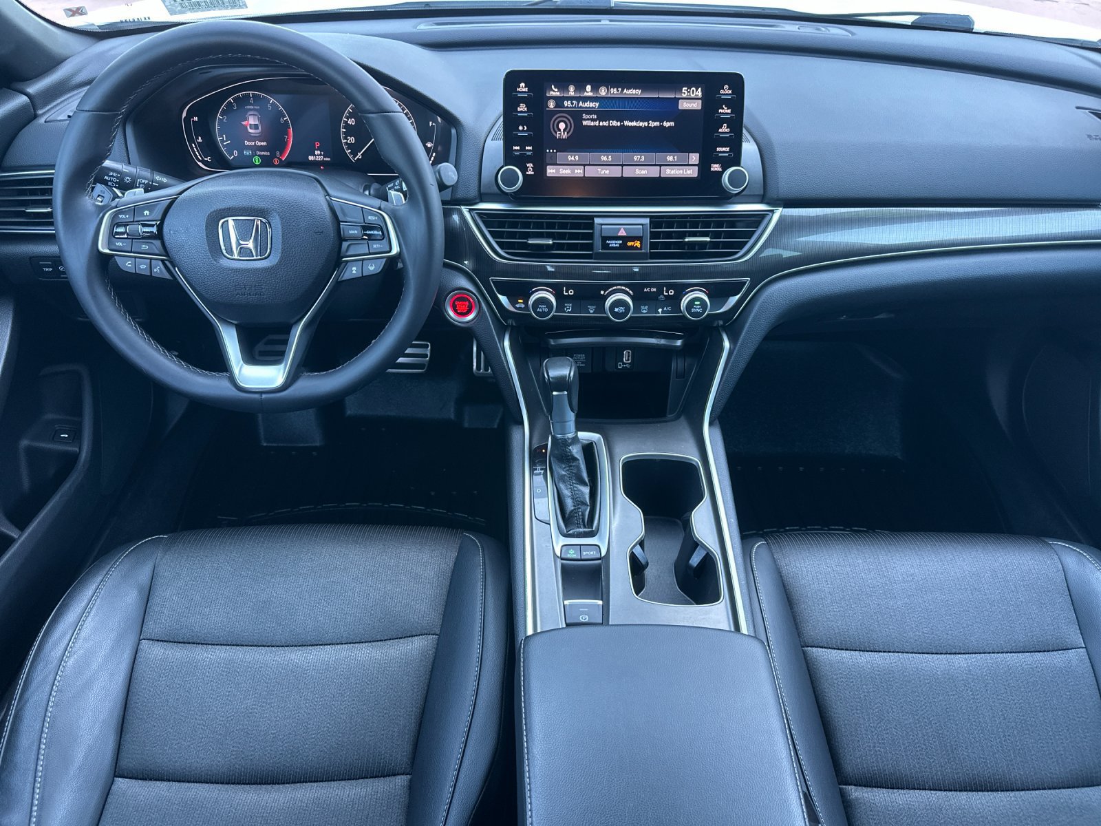 Used 2018 Honda Accord Sport image 13