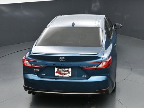 Used 2025 Toyota Camry SE FWD image 31