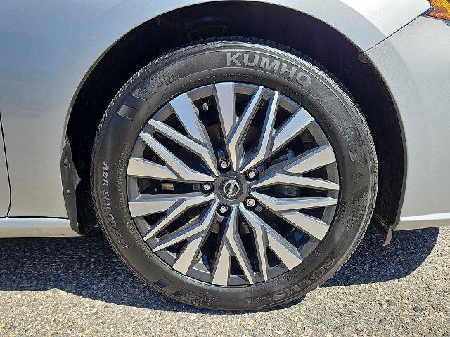 Certified 2024 Nissan Altima 2.5 SV FWD image 10