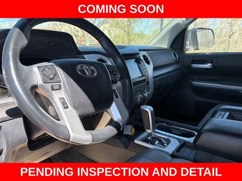 Used 2021 Toyota Tundra SR5 w/ SR5 Leather Package AWD/4WD image 12