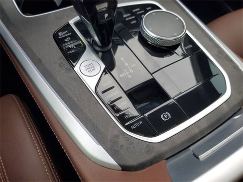 Used 2022 BMW X5 xDrive40i w/ M Sport Package image 28