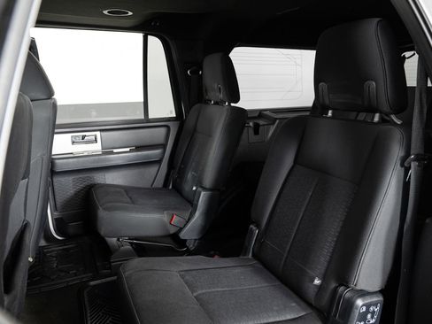 Used 2016 Ford Expedition EL XLT image 19