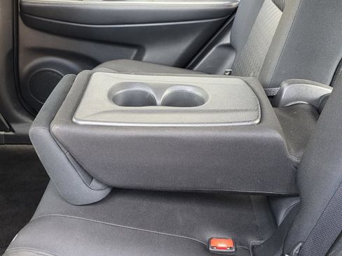 Used 2020 Nissan Rogue S FWD image 10