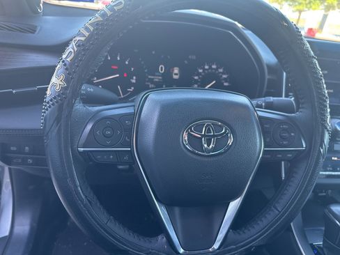 Used 2022 Toyota Avalon XLE w/ Moonroof Package image 7