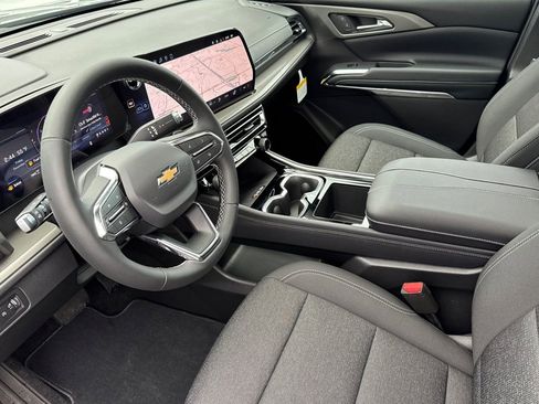 New 2026 Chevrolet Traverse LT w/ Sun and Wheel Package image 9