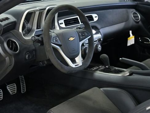 Used 2015 Chevrolet Camaro Z/28 RWD image 26