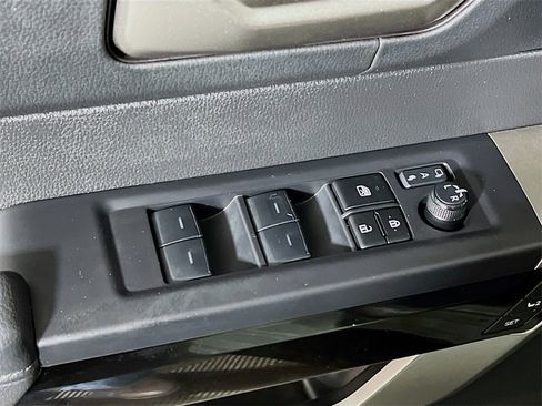 Used 2024 Toyota Tundra Limited image 17