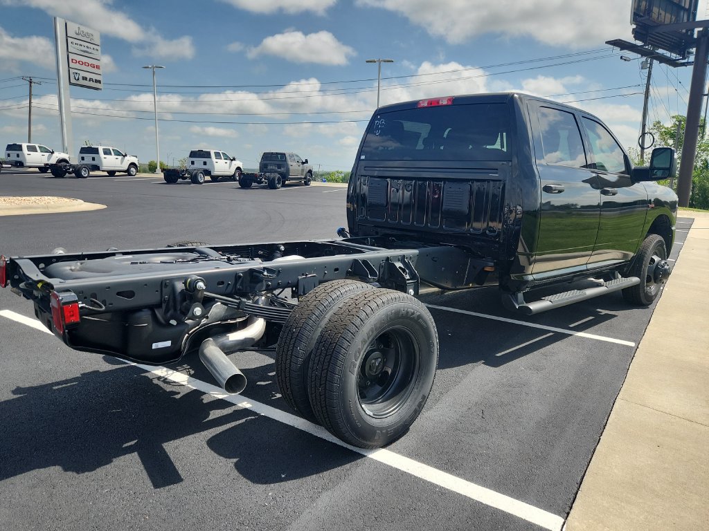 New 2026 RAM 3500 Tradesman AWD/4WD image 8