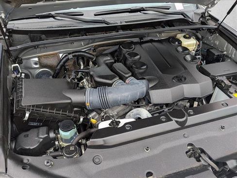 Used 2020 Toyota 4Runner SR5 image 23