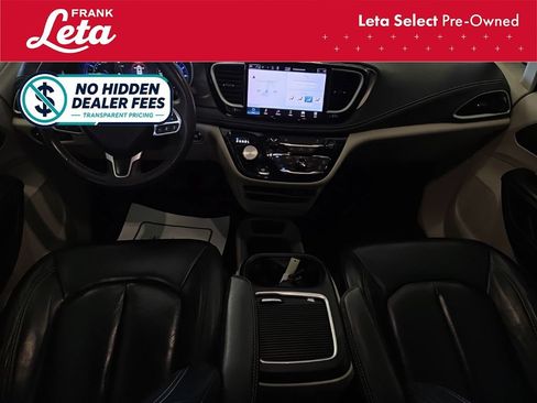 Used 2022 Chrysler Pacifica Touring-L FWD image 15
