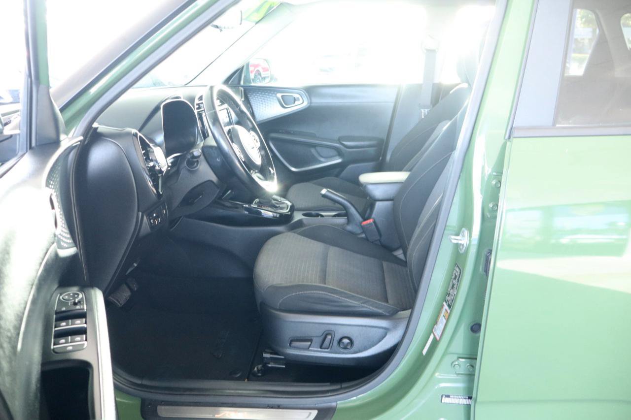 Used 2021 Kia Soul EX FWD image 15