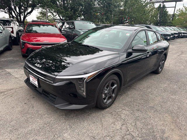 Used 2026 Kia K4 FWD image 1