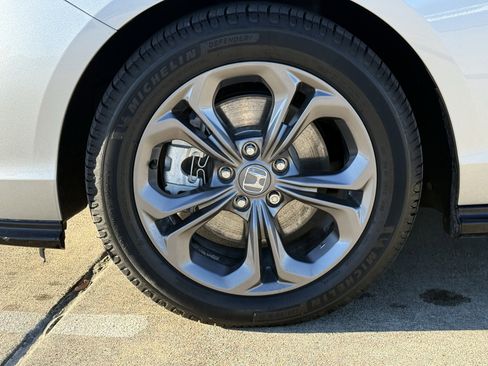 Used 2023 Honda Accord EX-L image 12