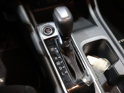 Used 2024 Nissan Sentra SV image 30