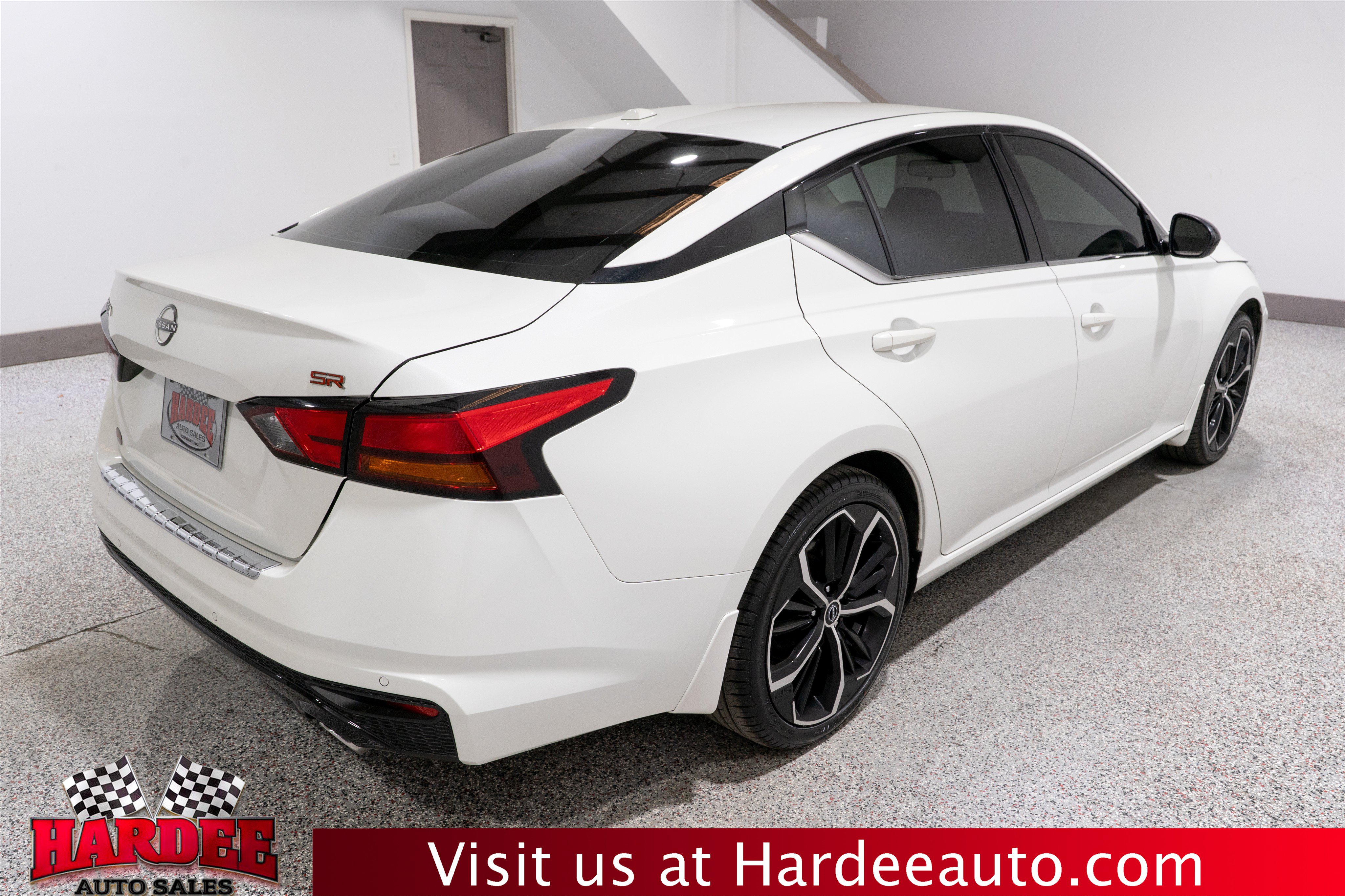 Used 2023 Nissan Altima 2.5 SR w/ SR Premium Package FWD image 5